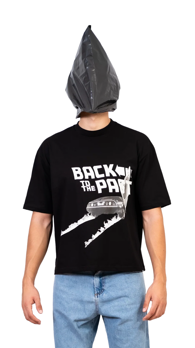 Regreso al pasado camiseta negra