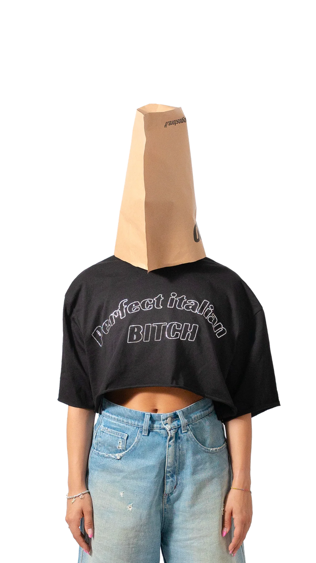Camiseta corta italiana B*tch negra