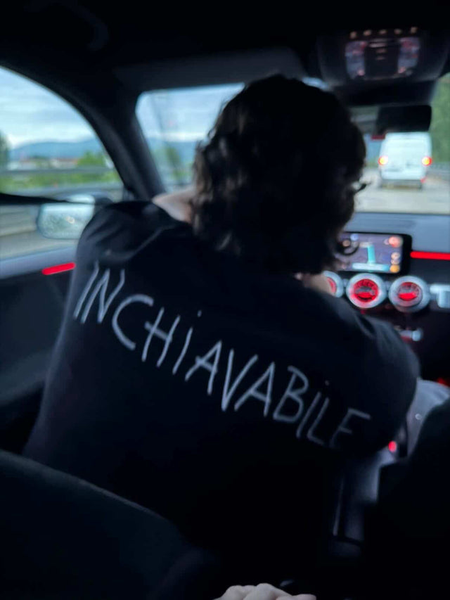 Unchiavable Tee